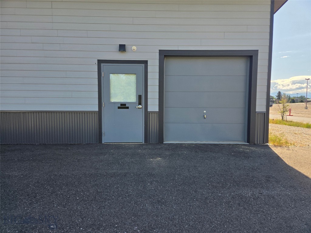 255 Garden Drive E Property Photo 8