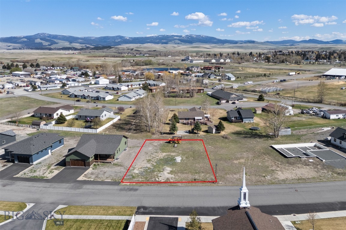 802 Sagebrush Lane Property Photo 3
