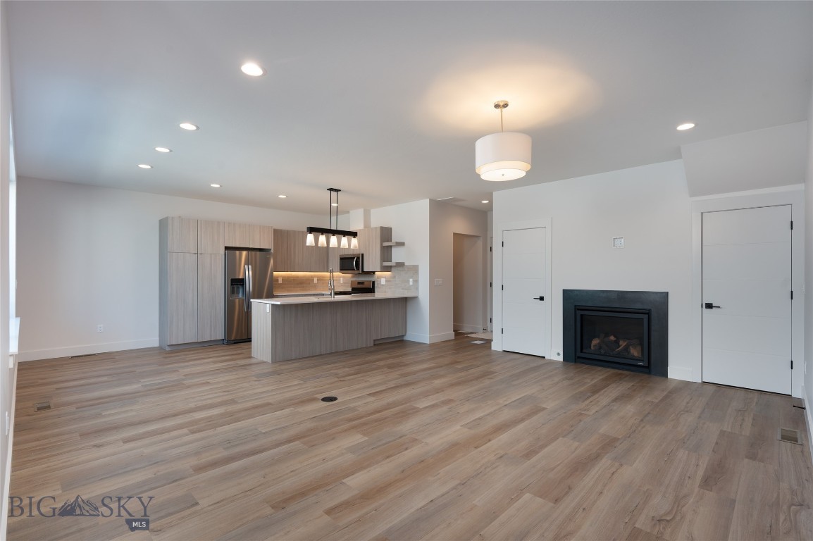 1745 Windward Avenue C Property Photo 10