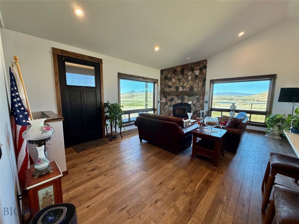 13502 Highway 41 Property Photo 11