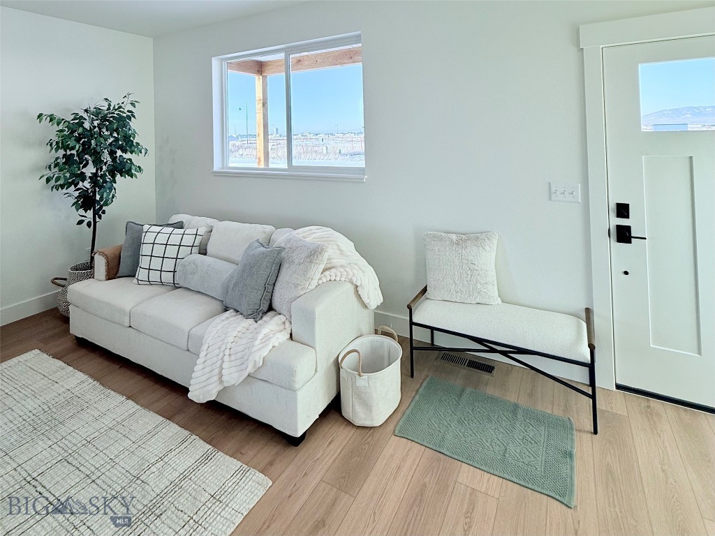 812 Accolade Loop Property Photo 6