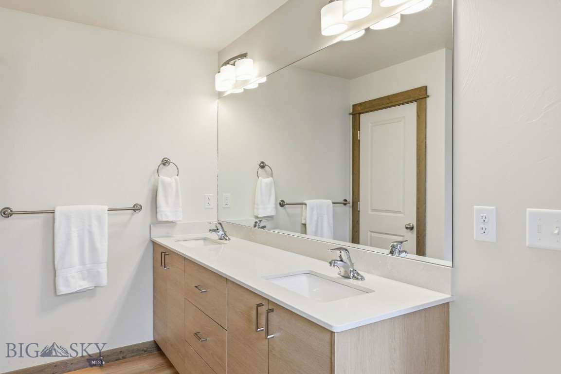 2930 W Babcock A Property Photo 35
