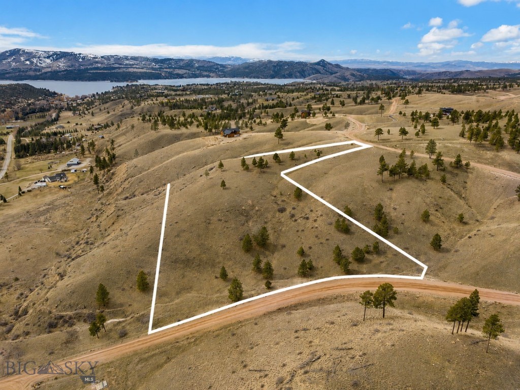 8545 Eagle View Road Property Photo 2