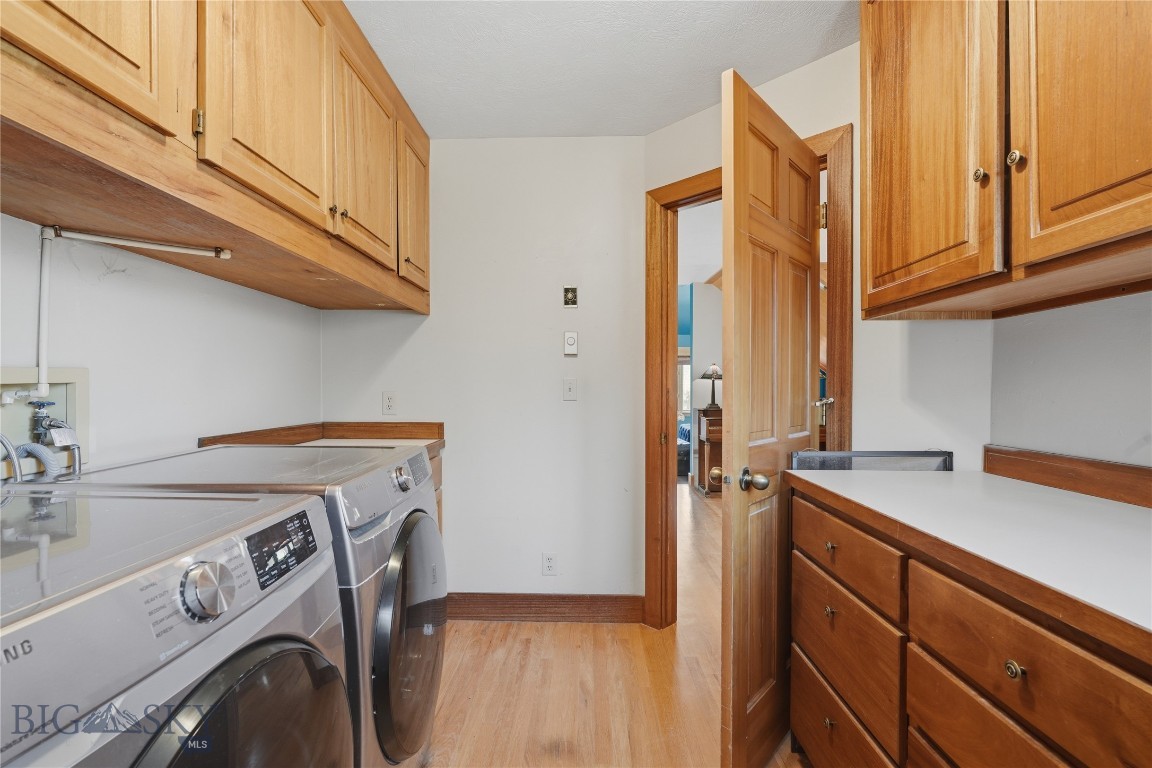 207 S Broadway Street Property Photo 22