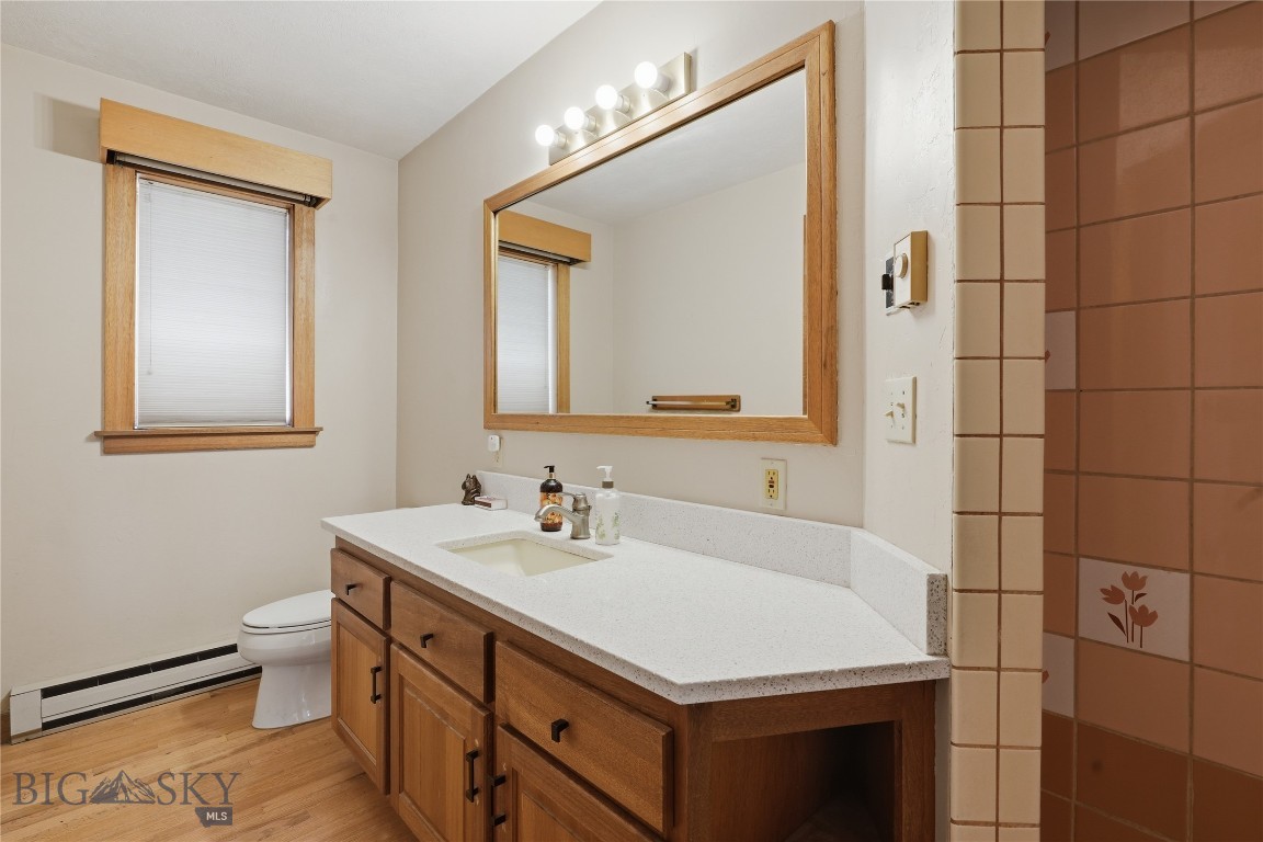 207 S Broadway Street Property Photo 23