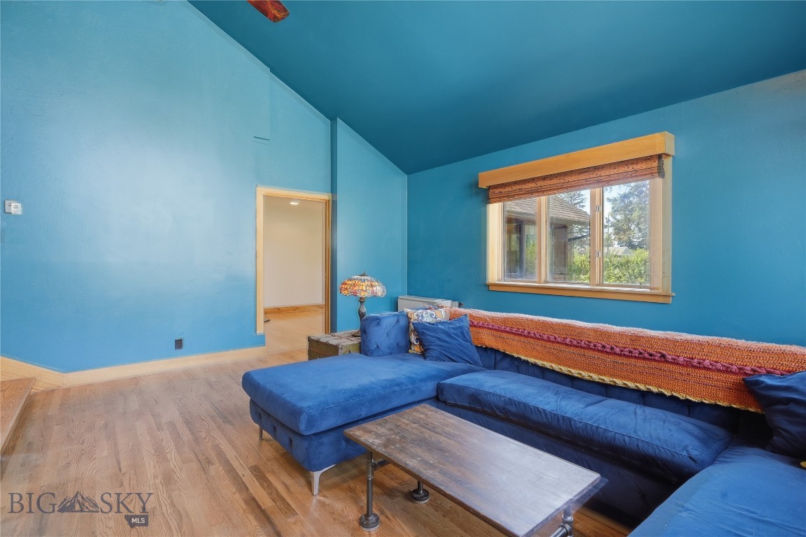 207 S Broadway Street Property Photo 29