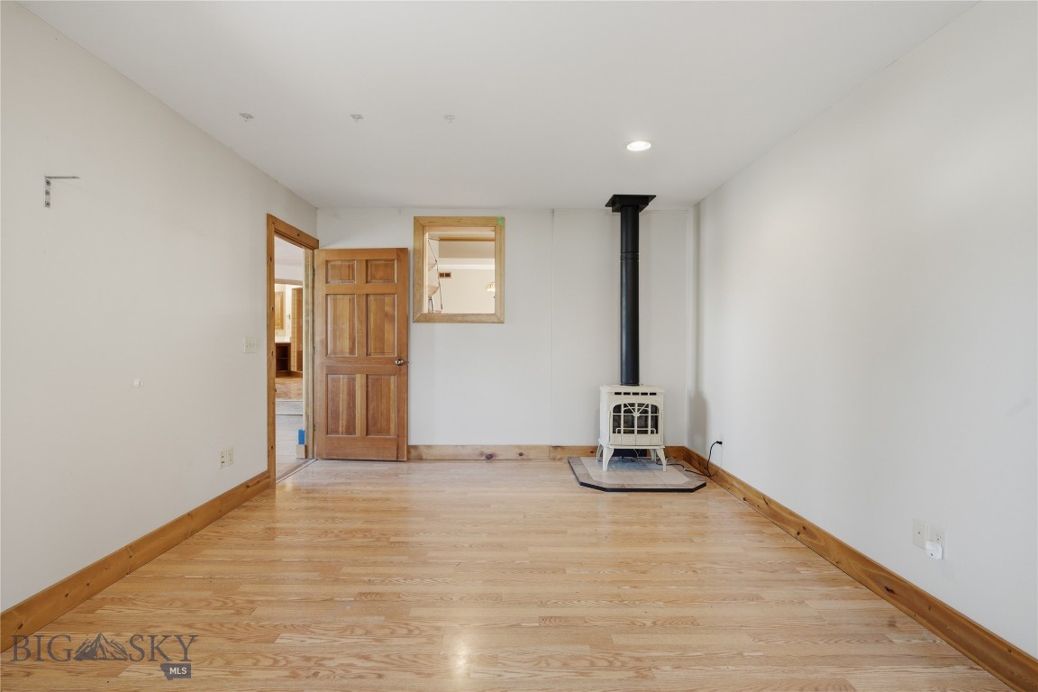 207 S Broadway Street Property Photo 34