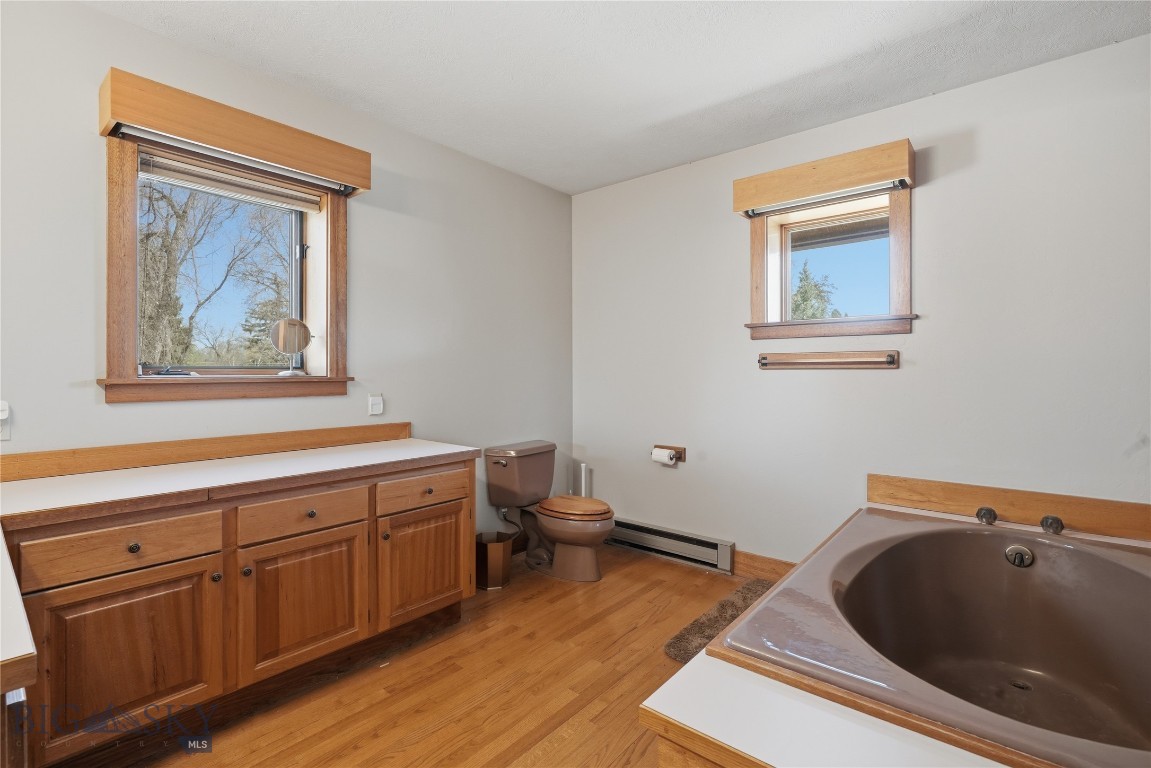 207 S Broadway Street Property Photo 49