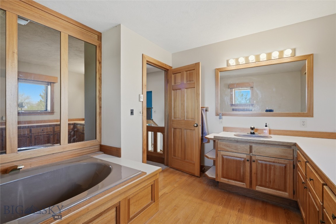 207 S Broadway Street Property Photo 50