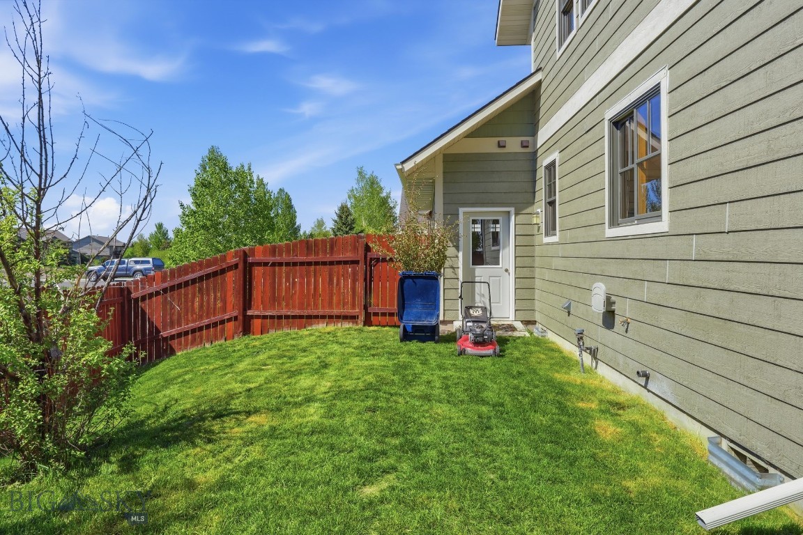 4726 Glenwood Drive Property Photo 6