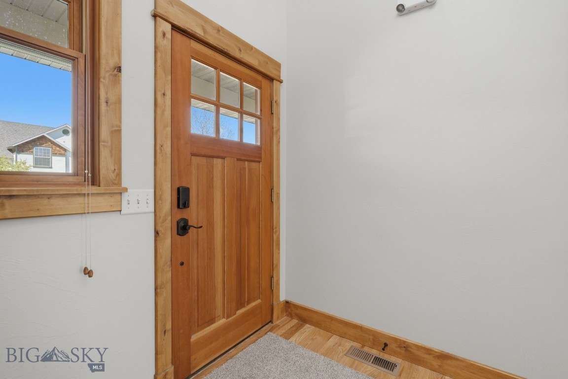 4726 Glenwood Drive Property Photo 8