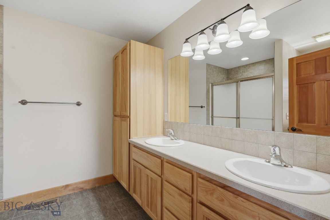4726 Glenwood Drive Property Photo 30