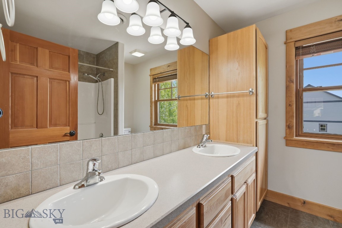 4726 Glenwood Drive Property Photo 42