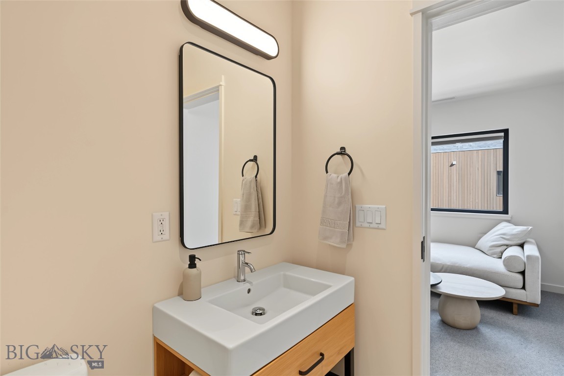 545 E Aspen Street A Property Photo 32