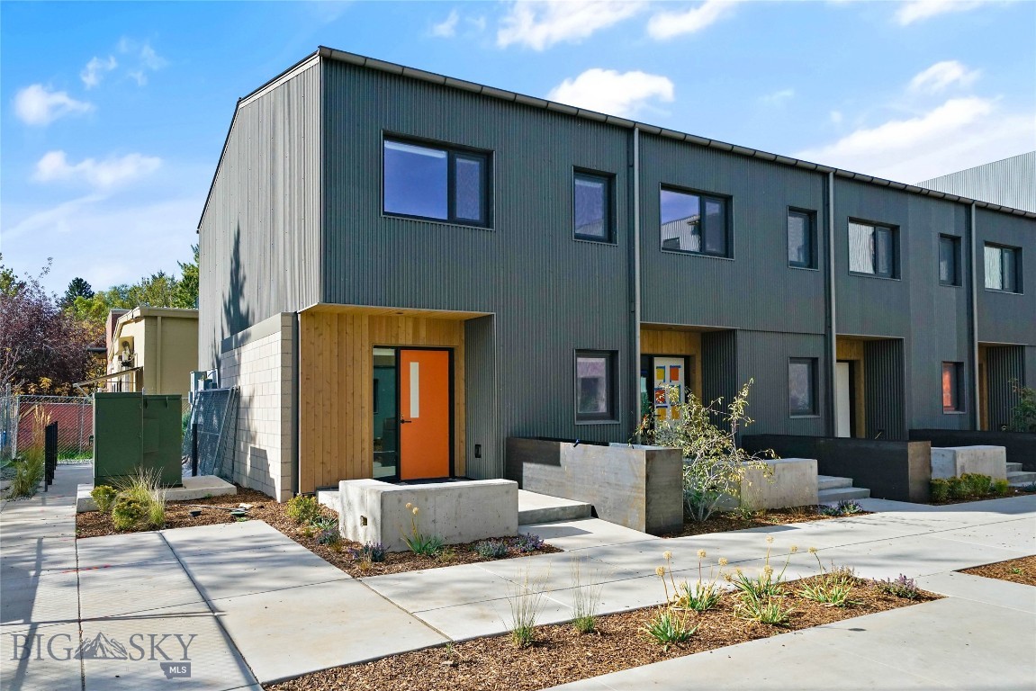 545 E Aspen Street E Property Photo 1