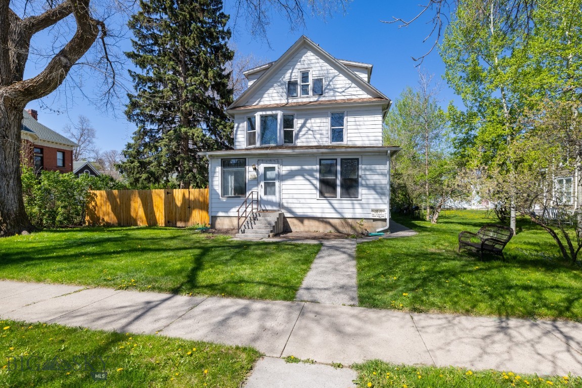 409 S Grand Avenue Property Photo 1