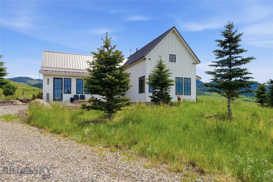 1111 Upper Tom Burke Property Photo 4