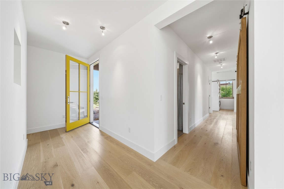 1111 Upper Tom Burke Property Photo 10