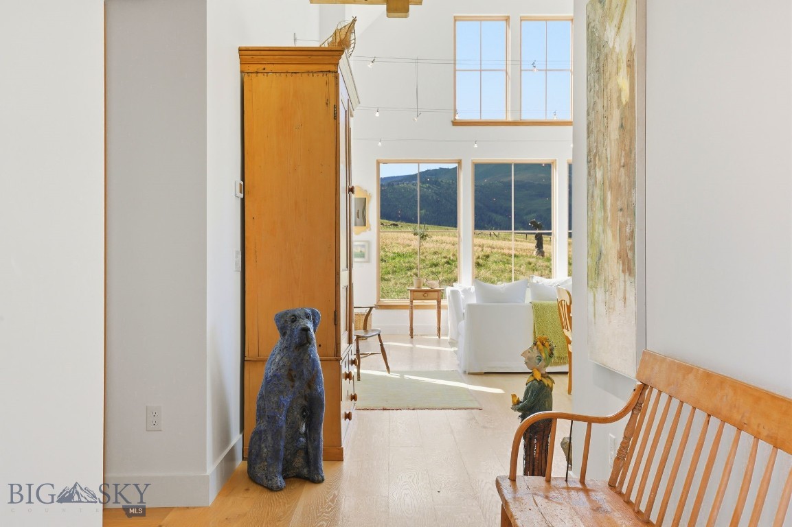 1111 Upper Tom Burke Property Photo 11