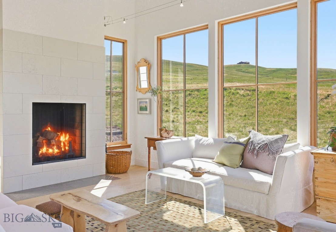 1111 Upper Tom Burke Property Photo 13