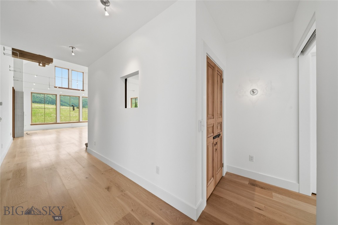 1111 Upper Tom Burke Property Photo 17