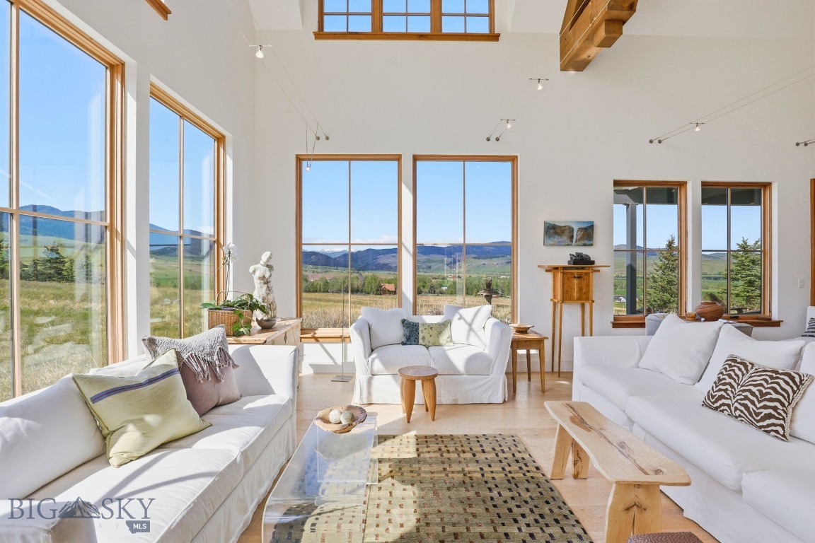 1111 Upper Tom Burke Property Photo 20