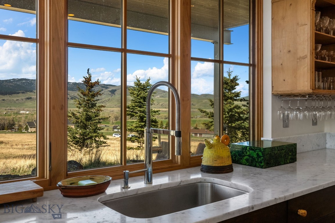 1111 Upper Tom Burke Property Photo 25