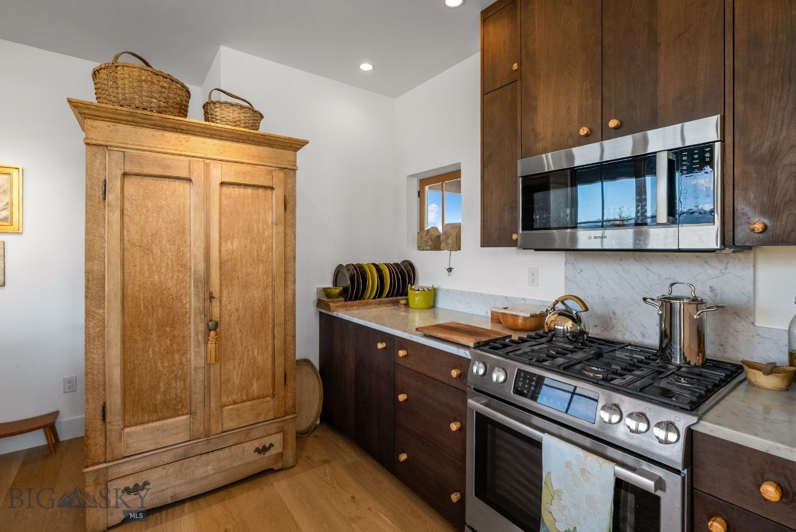 1111 Upper Tom Burke Property Photo 26
