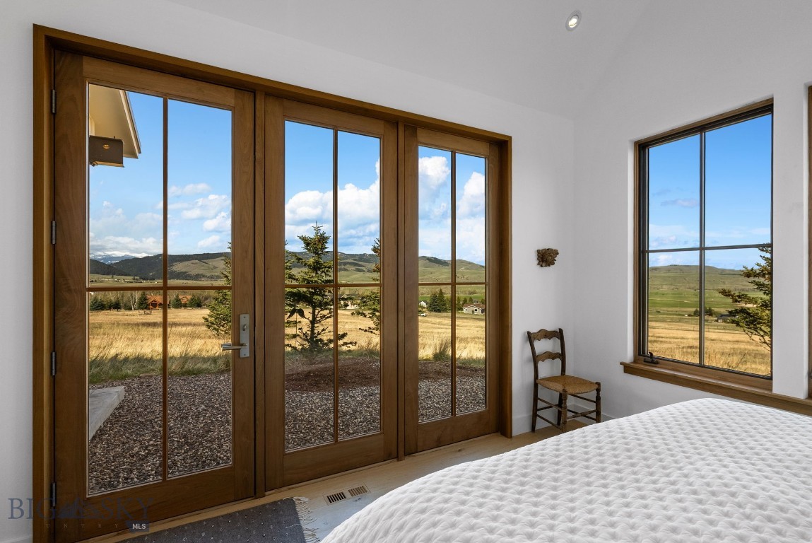 1111 Upper Tom Burke Property Photo 33
