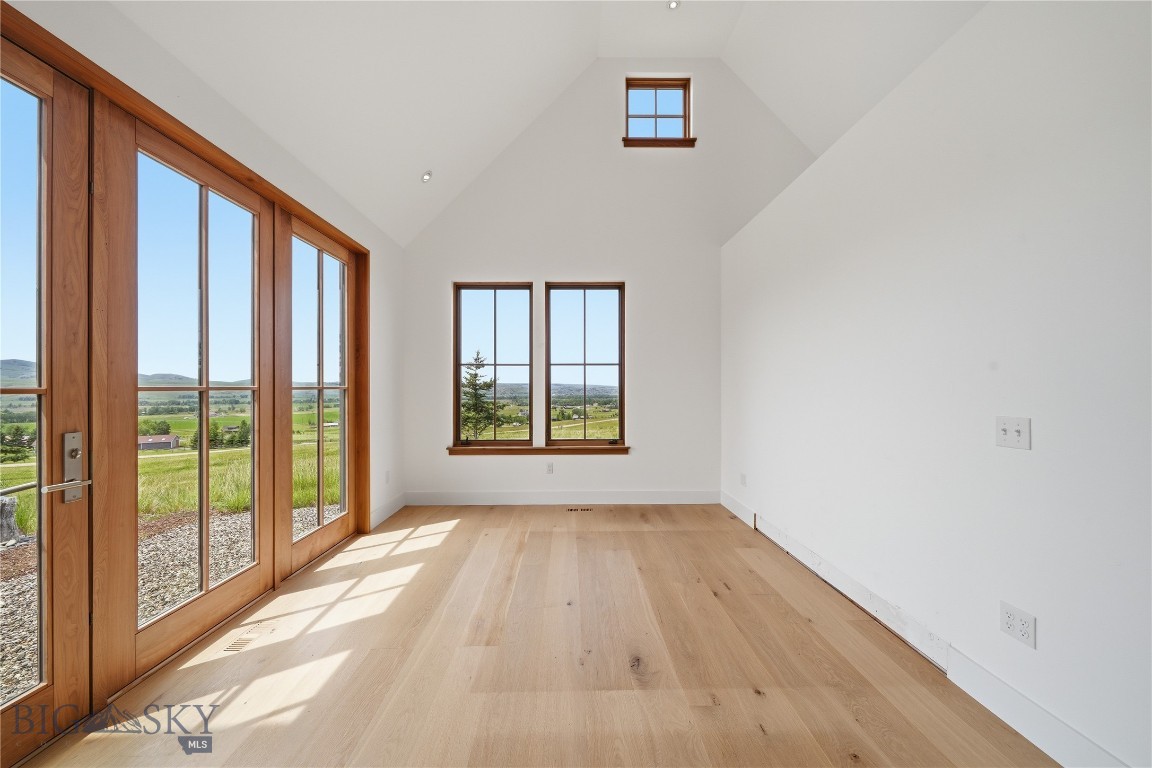 1111 Upper Tom Burke Property Photo 34