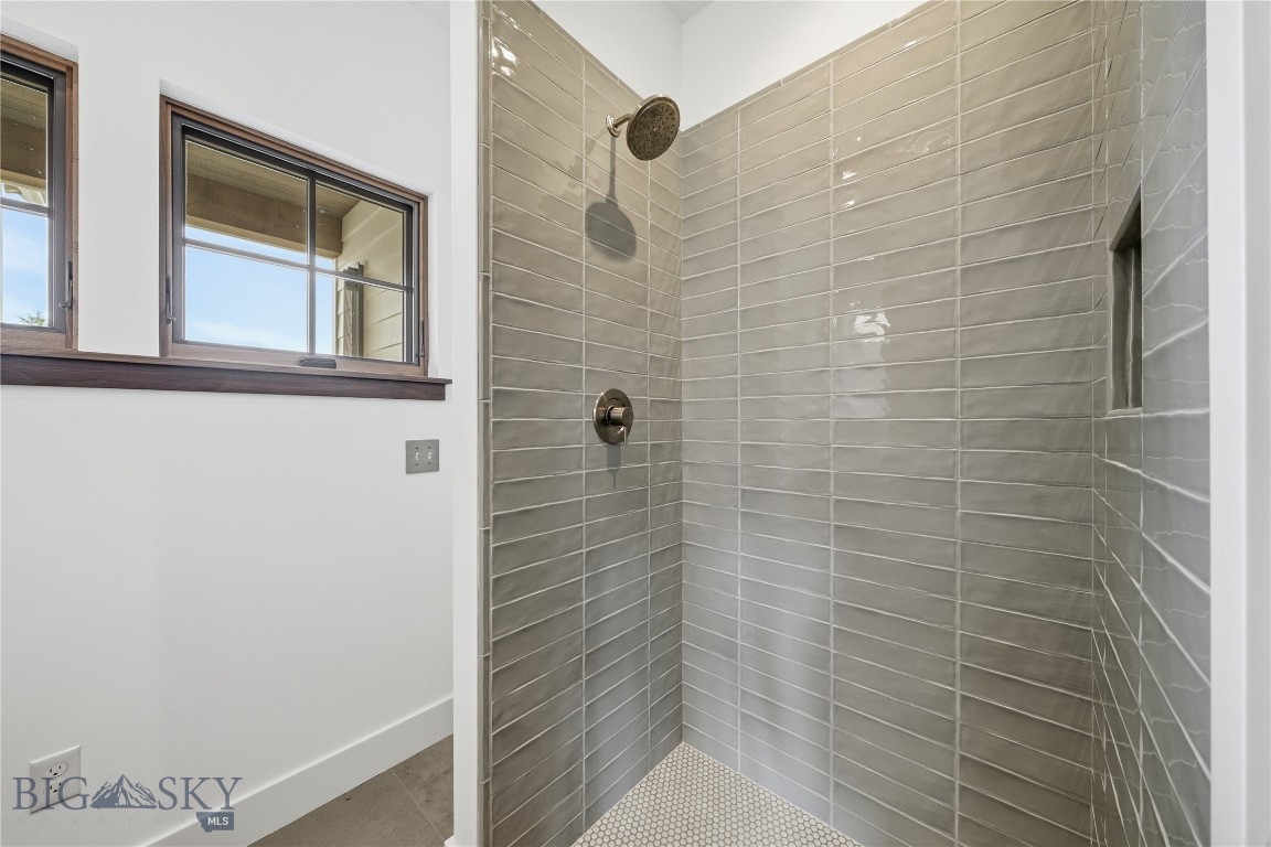 1111 Upper Tom Burke Property Photo 46