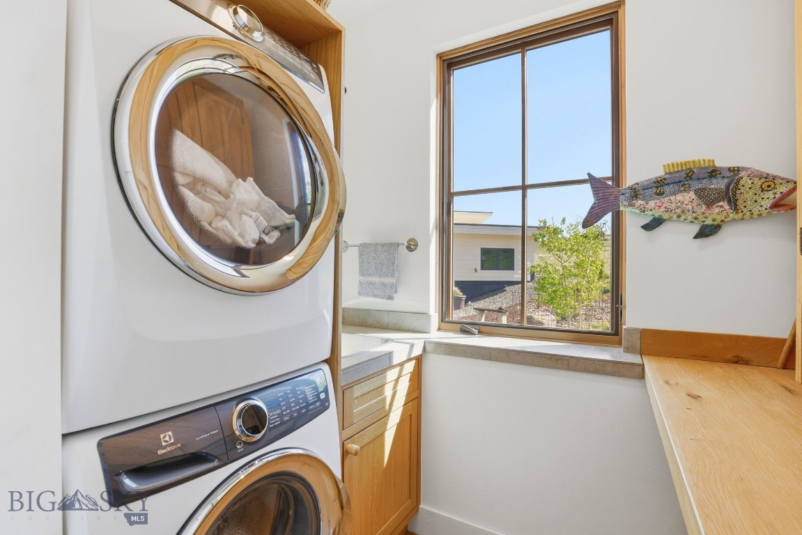 1111 Upper Tom Burke Property Photo 51