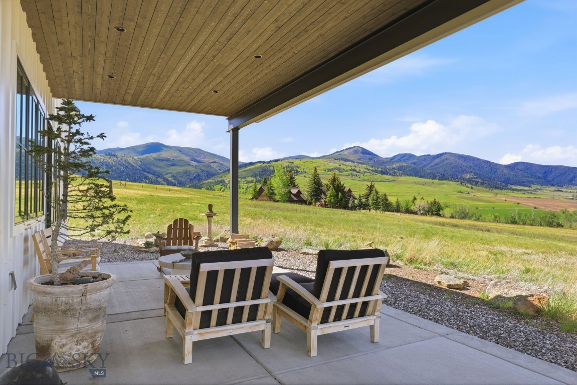 1111 Upper Tom Burke Property Photo 58