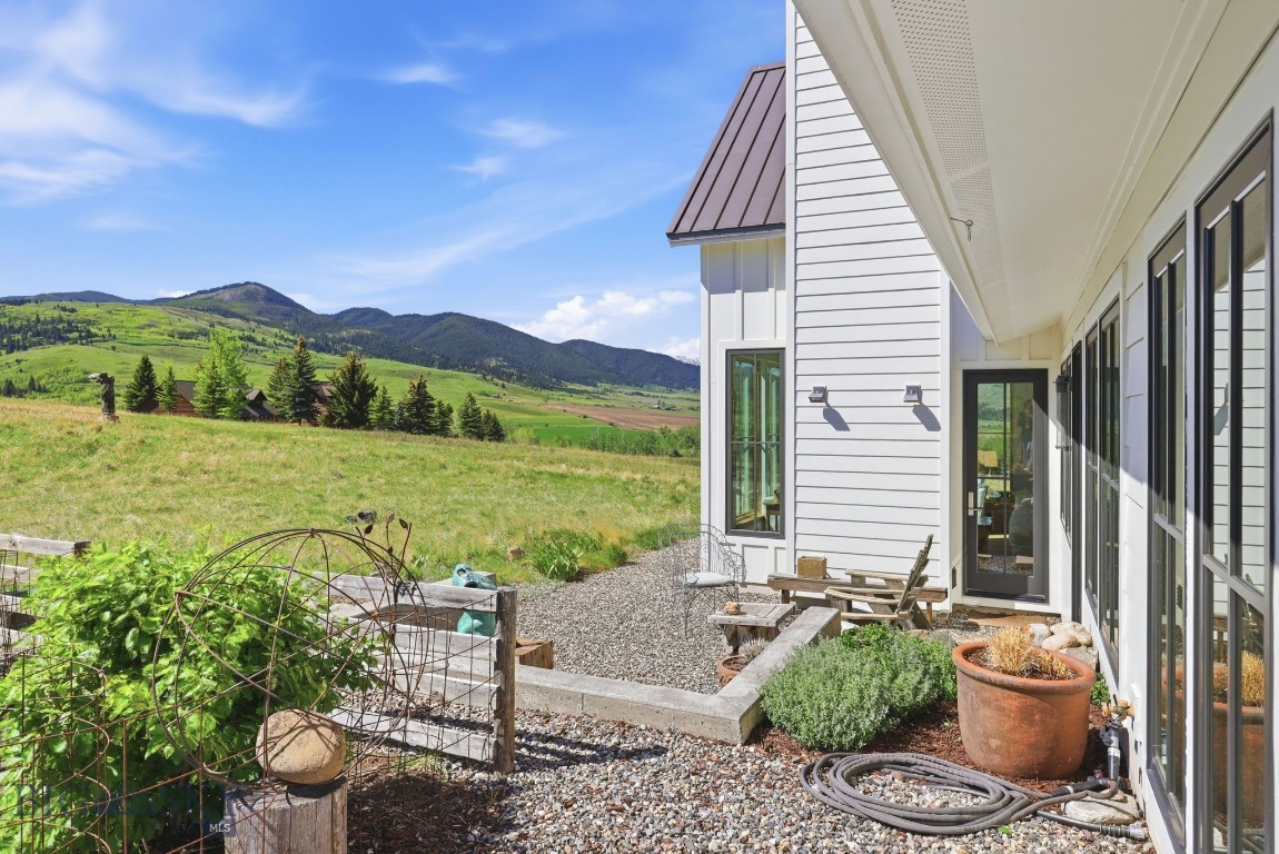 1111 Upper Tom Burke Property Photo 60