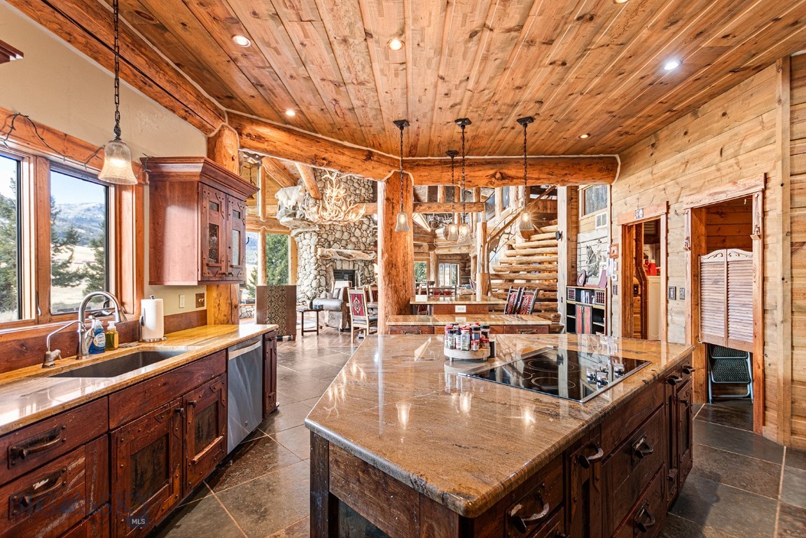 569/571 Cinnabar Basin Road Property Photo 13