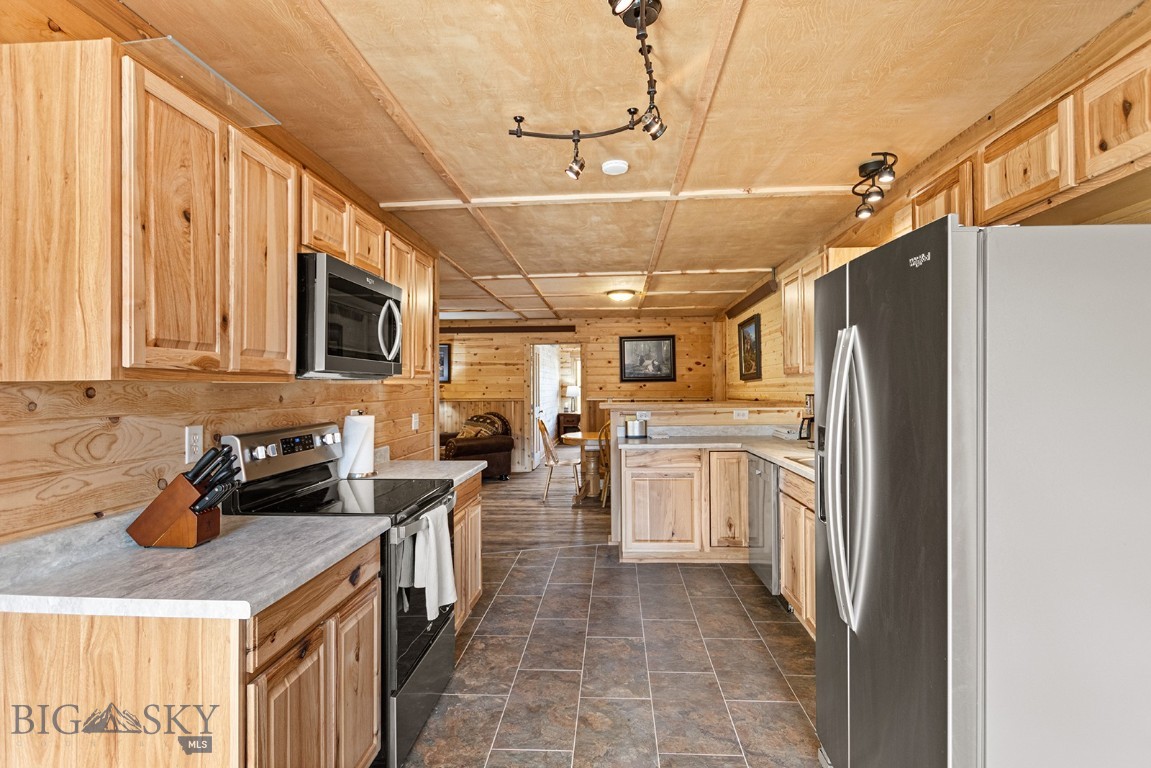 569/571 Cinnabar Basin Road Property Photo 49