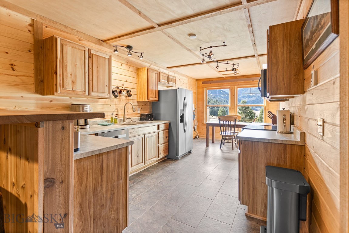 569/571 Cinnabar Basin Road Property Photo 50
