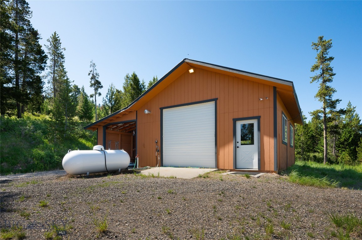 185 Peak Road Property Photo 15