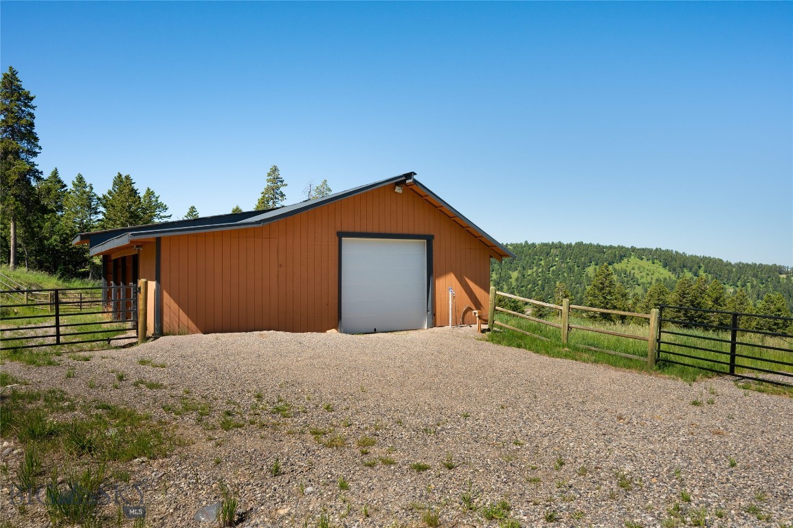 185 Peak Road Property Photo 44