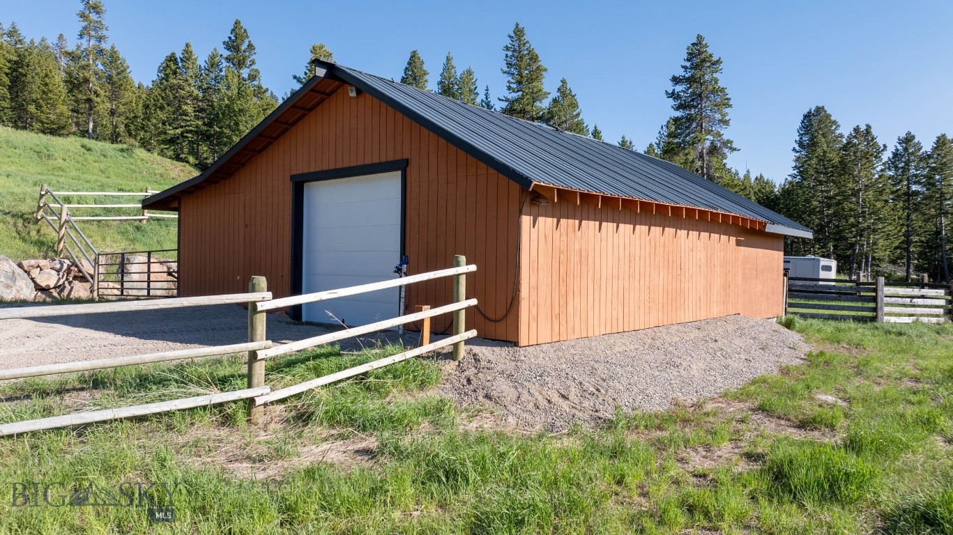 185 Peak Road Property Photo 45