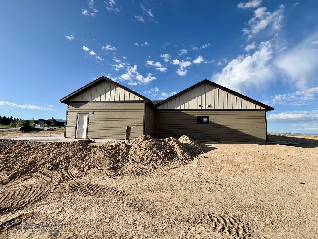 240 Fox Ridge Drive Property Photo 8