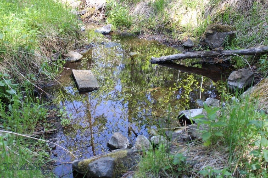 6 Pine Coulee Property Photo 3