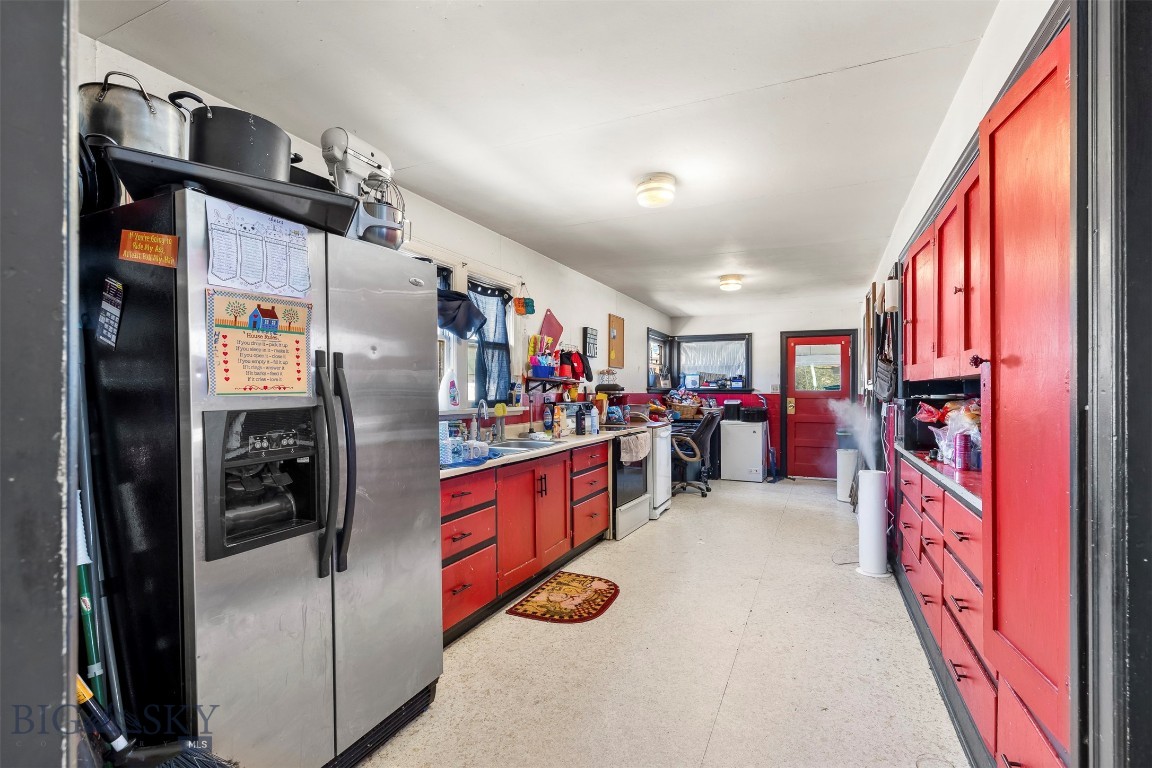 855 Lewisohn Property Photo 9