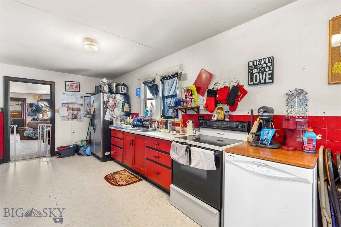855 Lewisohn Property Photo 10