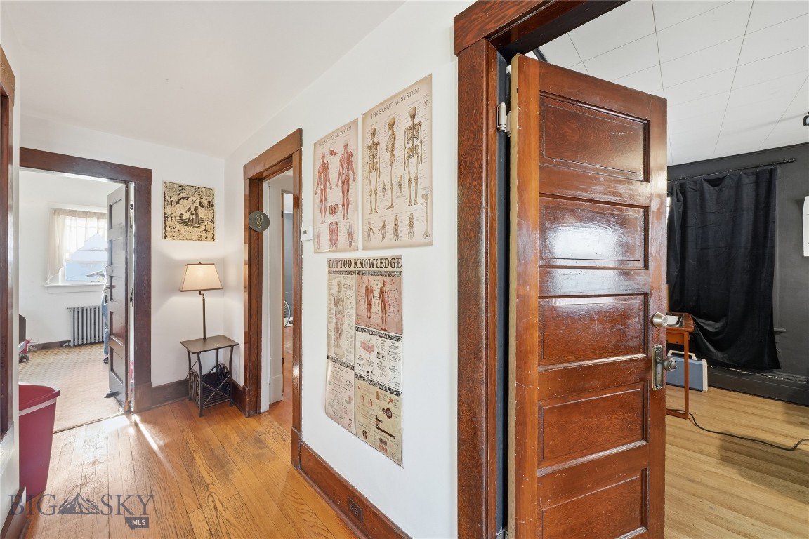 109 S 8th Avenue Property Photo 6