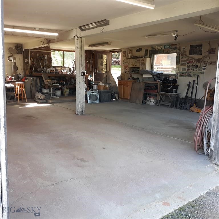 313 Dougherty Street Property Photo 45