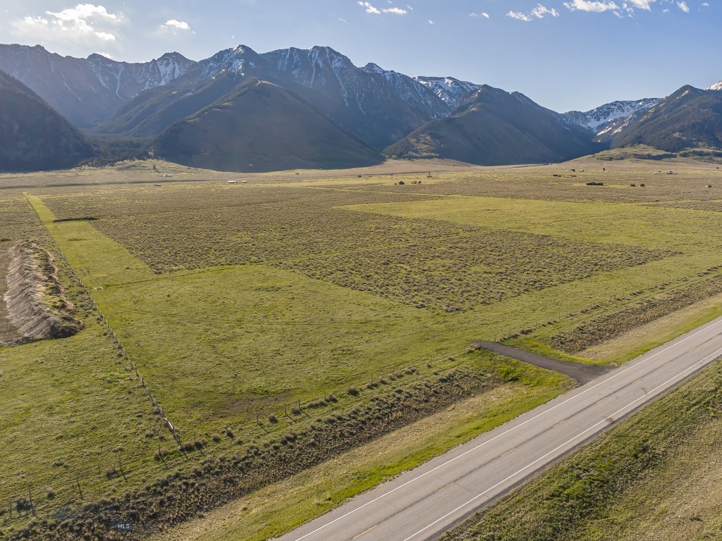 440 Mt Highway 87 Property Photo 17