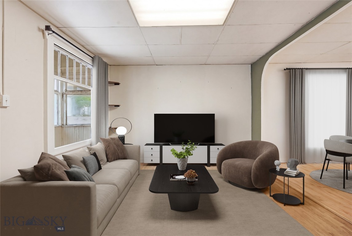 102 Mullin Street Property Photo 6