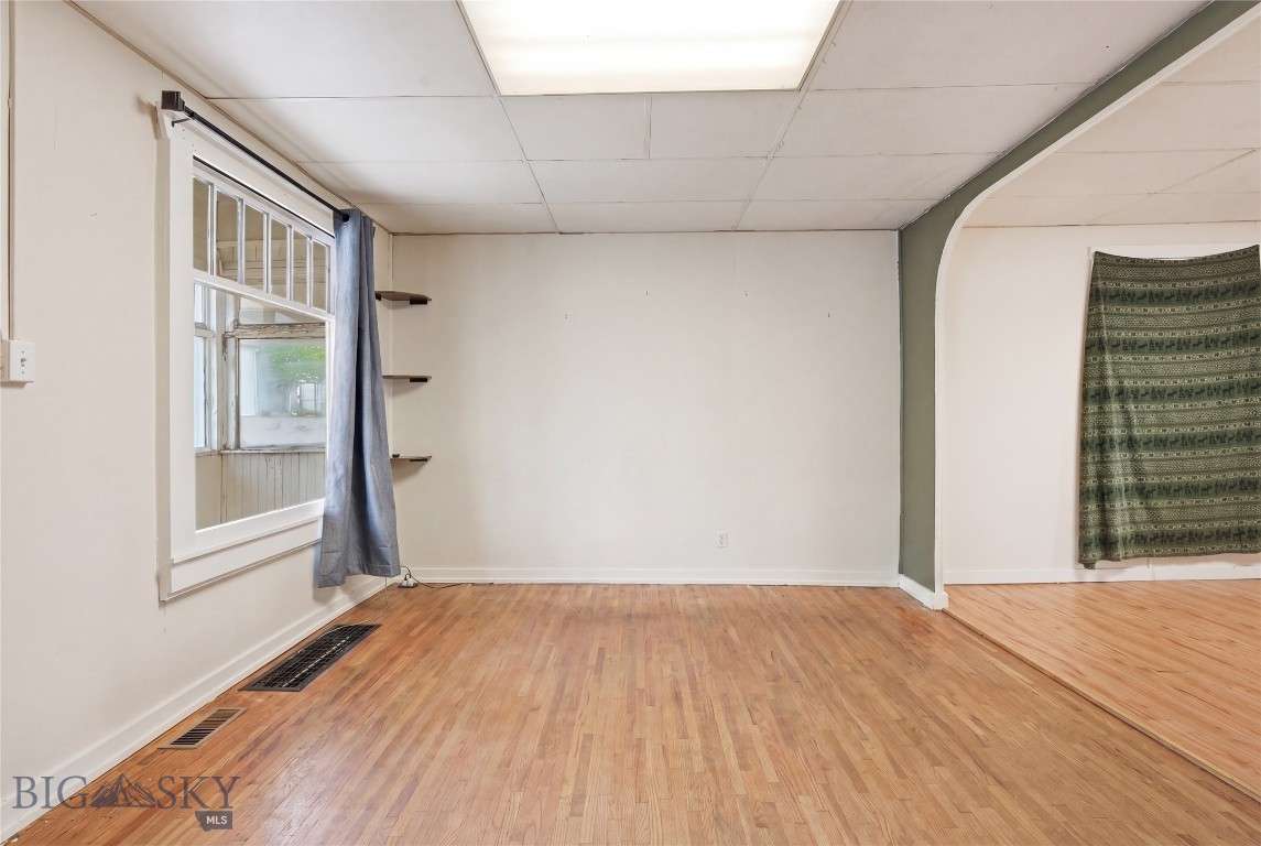 102 Mullin Street Property Photo 7