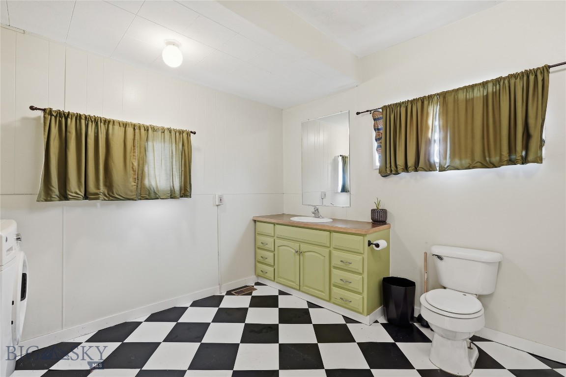 102 Mullin Street Property Photo 18
